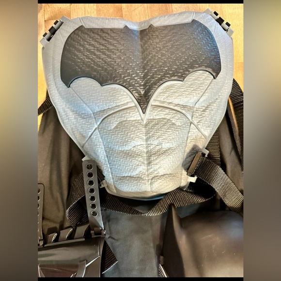 Batman costume upper chest and mask - Picture 2 of 3